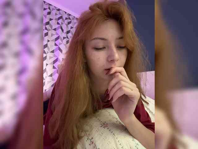 ShyAlya webcam