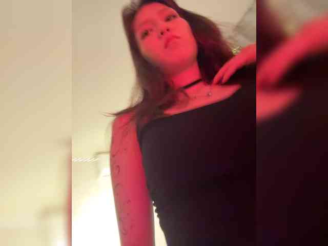 ShyAlya webcam
