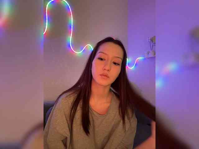 ShyAlya webcam