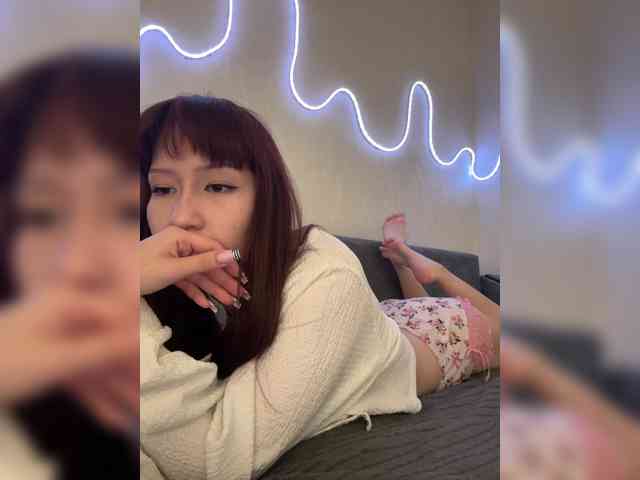 ShyAlya webcam