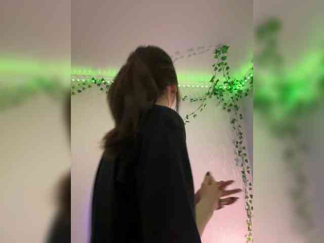ShyAlya webcam