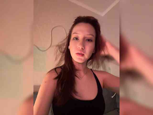 ShyAlya webcam