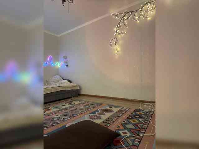 ShyAlya webcam