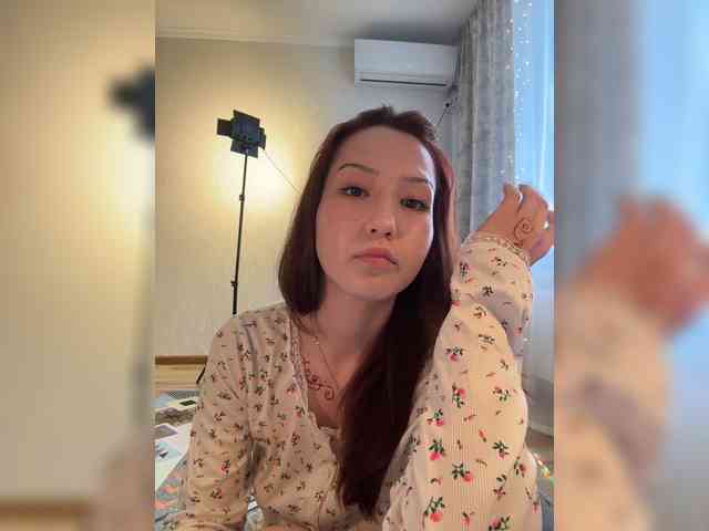 ShyAlya webcam