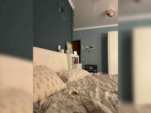 ShyAlya webcam
