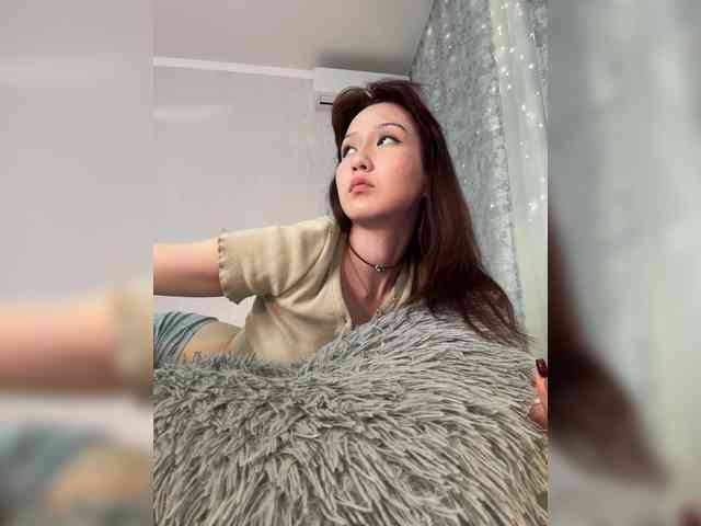 ShyAlya webcam
