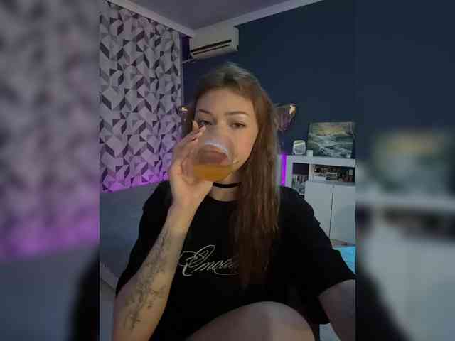 ShyAlya webcam
