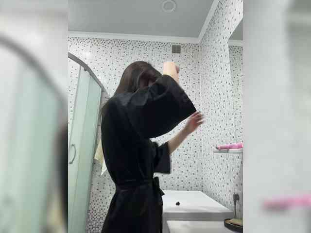 ShyAlya webcam