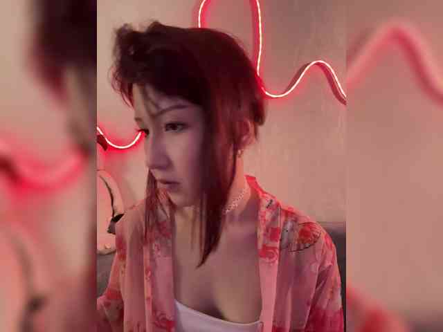 ShyAlya webcam