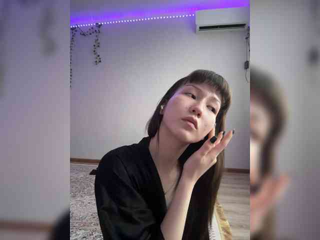 ShyAlya webcam