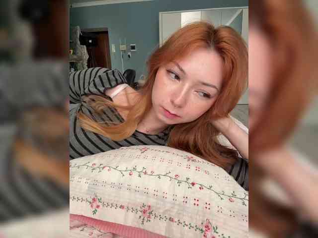 ShyAlya webcam