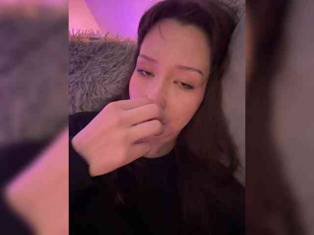 ShyAlya webcam