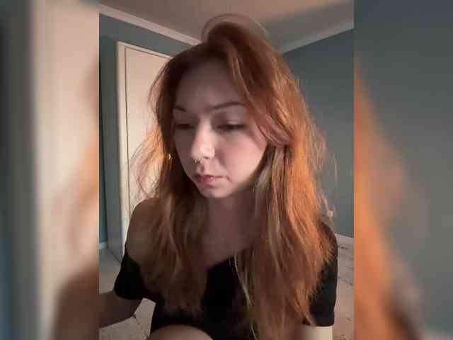 ShyAlya webcam