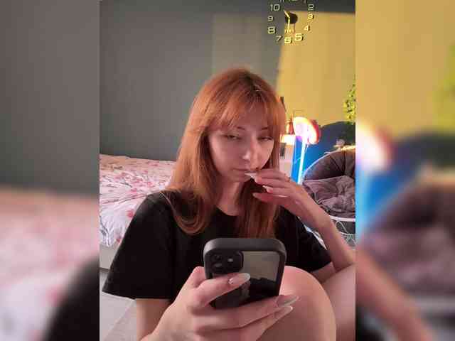 ShyAlya webcam