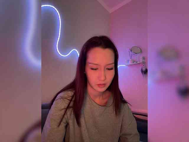 ShyAlya webcam