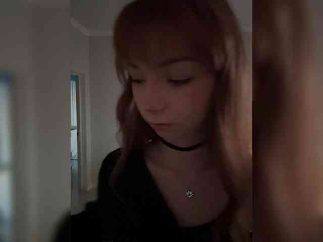 ShyAlya webcam
