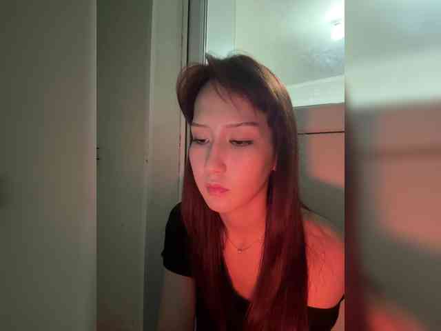 ShyAlya webcam