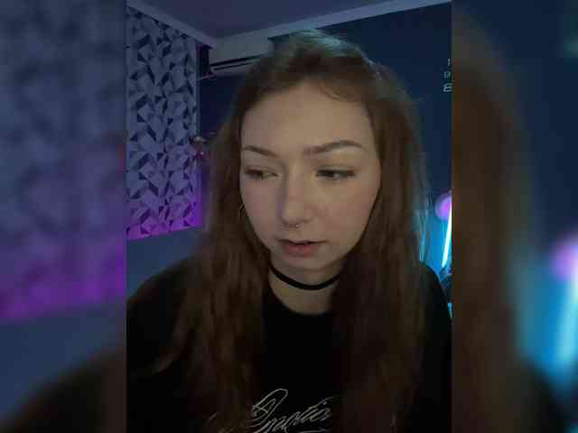 ShyAlya webcam