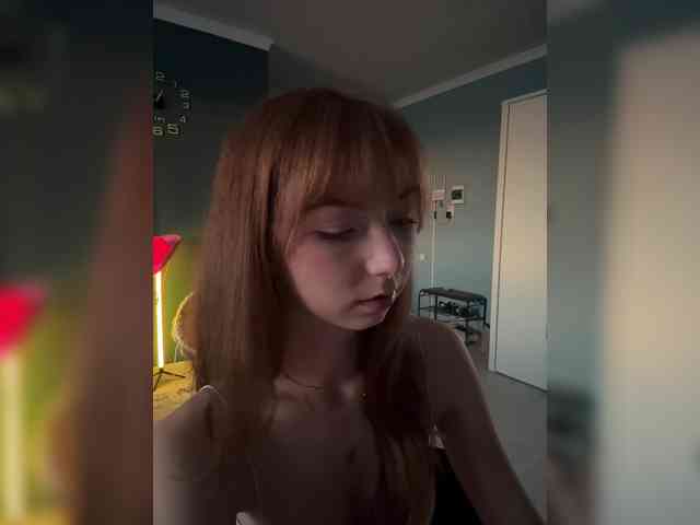 ShyAlya webcam