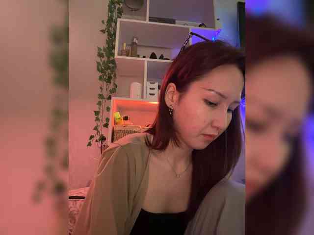 ShyAlya webcam