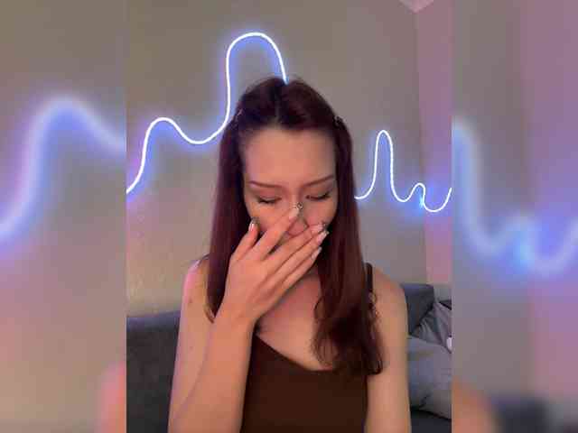 ShyAlya webcam
