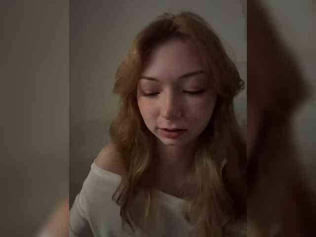 ShyAlya webcam