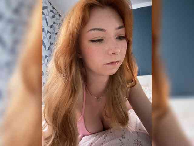ShyAlya webcam