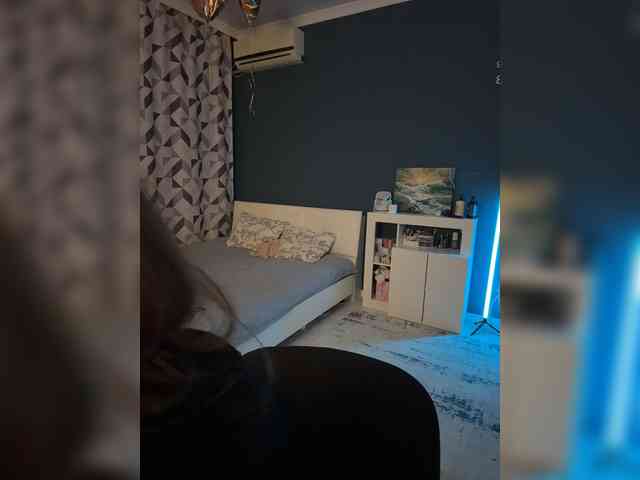 ShyAlya webcam