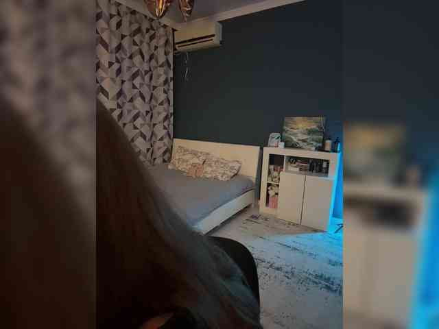 ShyAlya webcam