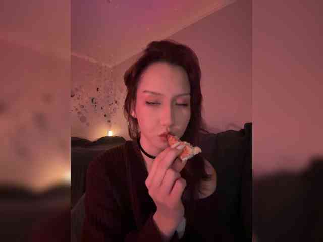 ShyAlya webcam