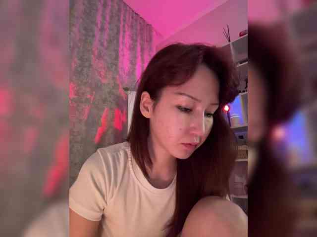 ShyAlya webcam