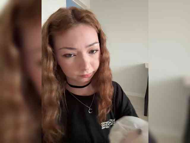 ShyAlya webcam