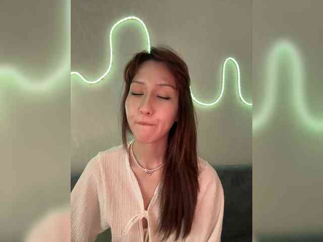 ShyAlya webcam