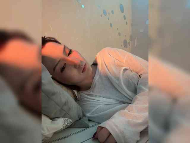 ShyAlya webcam