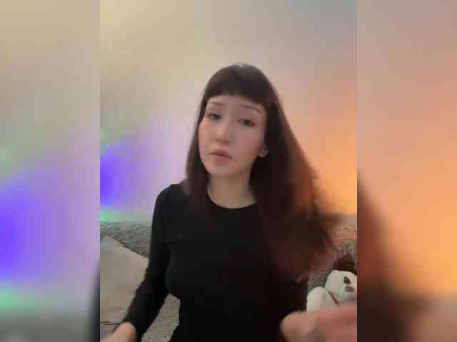 ShyAlya webcam