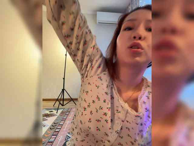 ShyAlya webcam