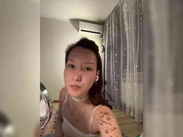 ShyAlya webcam