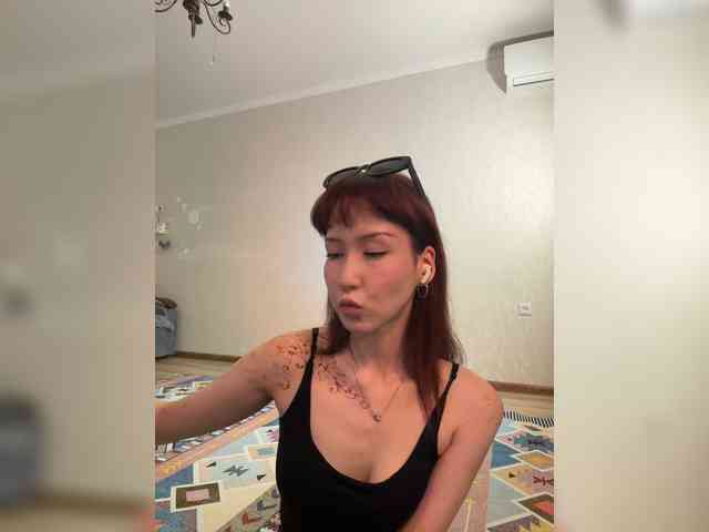 ShyAlya webcam