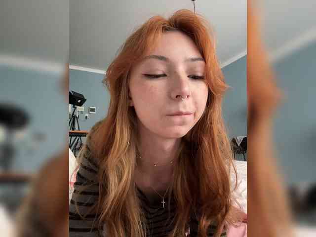 ShyAlya webcam