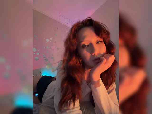 ShyAlya webcam