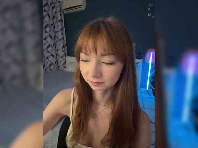 ShyAlya webcam