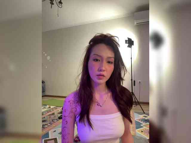 ShyAlya webcam