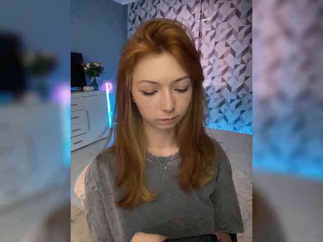 ShyAlya webcam