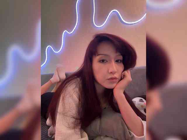 ShyAlya webcam