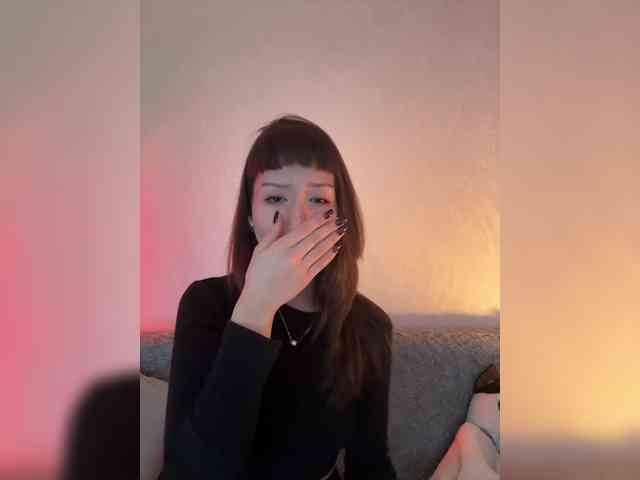 ShyAlya webcam