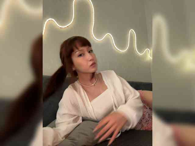 ShyAlya webcam