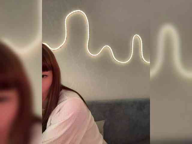 ShyAlya webcam