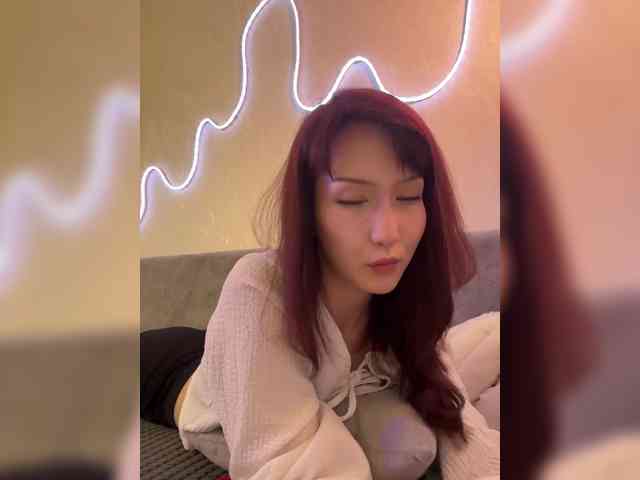 ShyAlya webcam