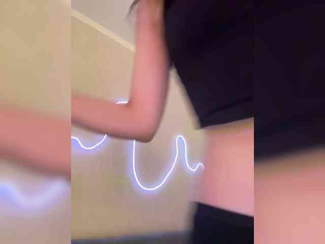 ShyAlya webcam