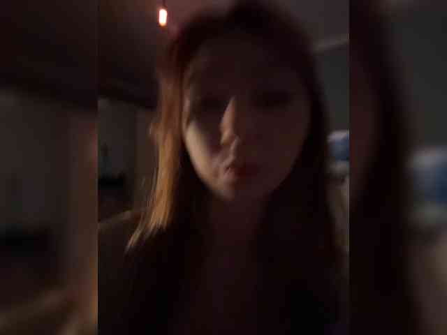 ShyAlya webcam